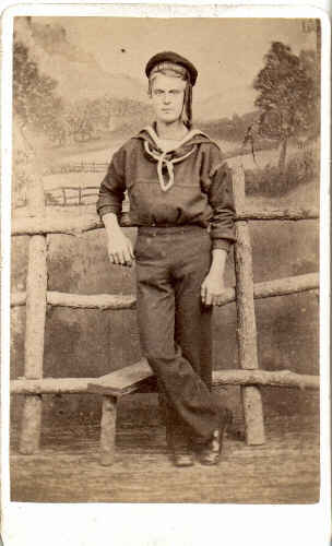 JAlderslade1.jpg (19050 bytes)