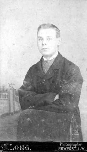 JLong1.jpg (10483 bytes)